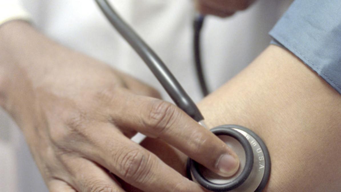 Arizona's AHCCCS coverage limit would hurt low-income families, critics say